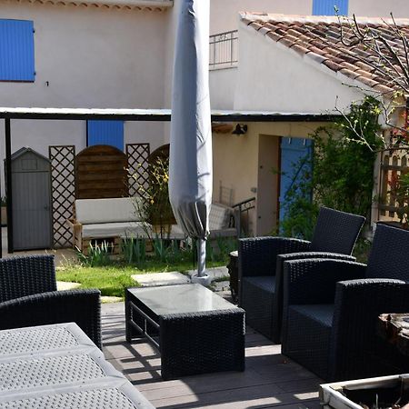L'Ocabee Villa La Tour-d'Aigues Exterior photo