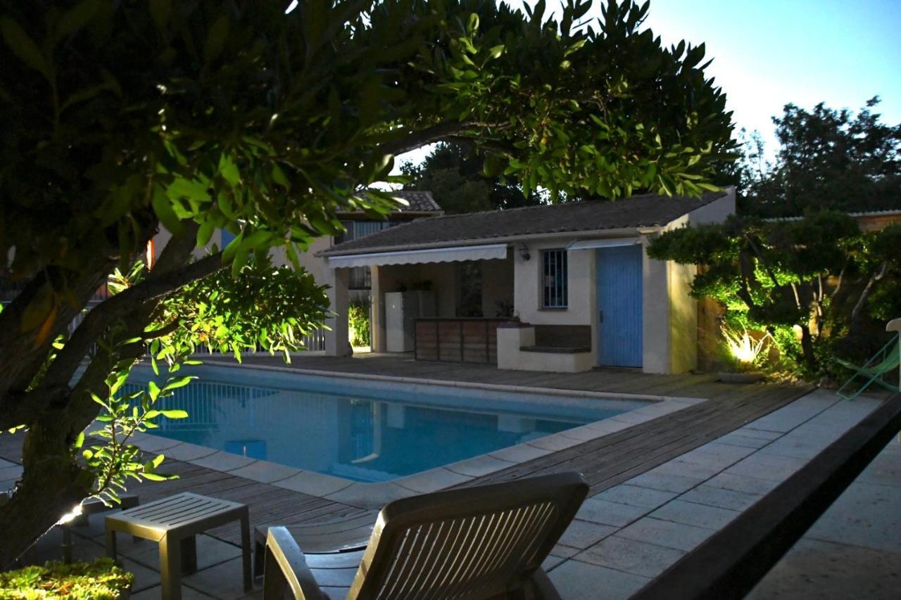 L'Ocabee Villa La Tour-d'Aigues Exterior photo